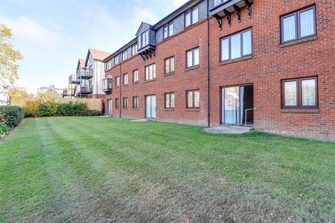 undefined, Imperial Avenue, Westcliff-on-Sea SS0