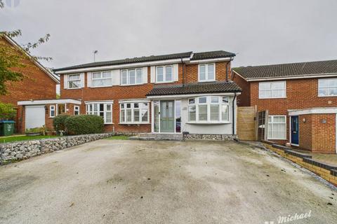 4 bedroom semi-detached house for sale, Waivers Way, Aylesbury, Buckinghamshire