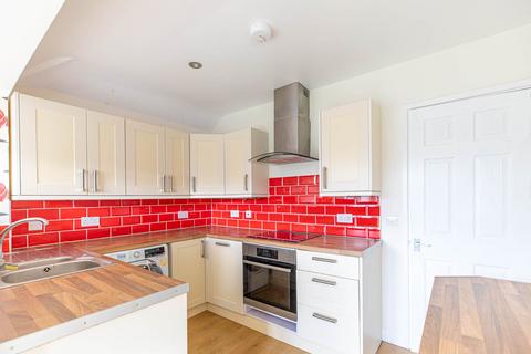 3 bedroom semi-detached bungalow to rent, Stringers Drive, Rodborough