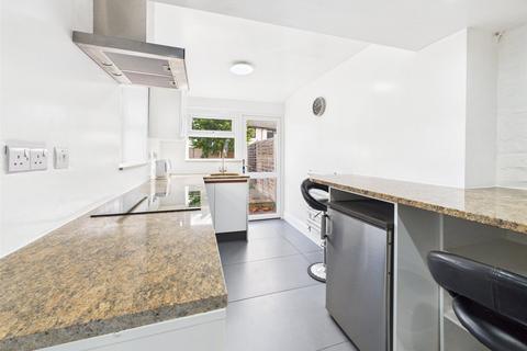 undefined, Gloucester Road, Cheltenham, Gloucestershire, GL51