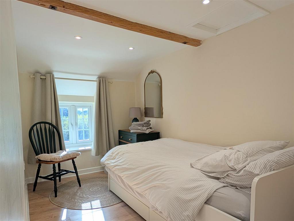 PXL 20251023 095150129.MP~2.jpg