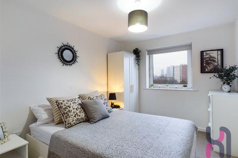 1 bedroom flat to rent, Spinner House, 1A Elmira Way, Salford, M5