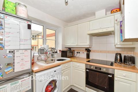 2 bedroom apartment for sale, Timberlog Lane, Basildon, Essex