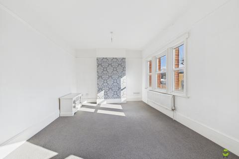 3 bedroom maisonette to rent, 296a, Broadway, BEXLEYHEATH, DA6