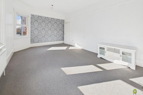3 bedroom maisonette to rent, 296a, Broadway, BEXLEYHEATH, DA6