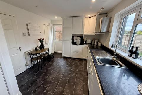 undefined, Spinney Crescent, Dunstable