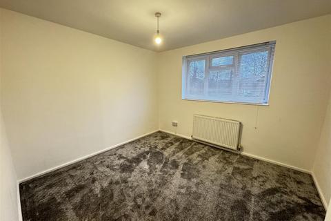 undefined, Spinney Crescent, Dunstable