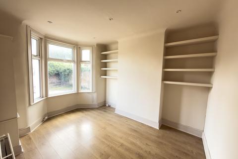 3 bedroom terraced house to rent, Castleford Street, L15 8JP,