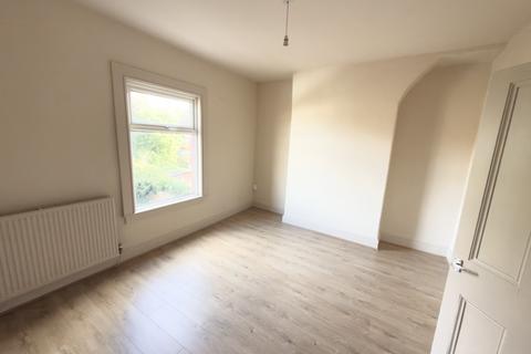 3 bedroom terraced house to rent, Castleford Street, L15 8JP,