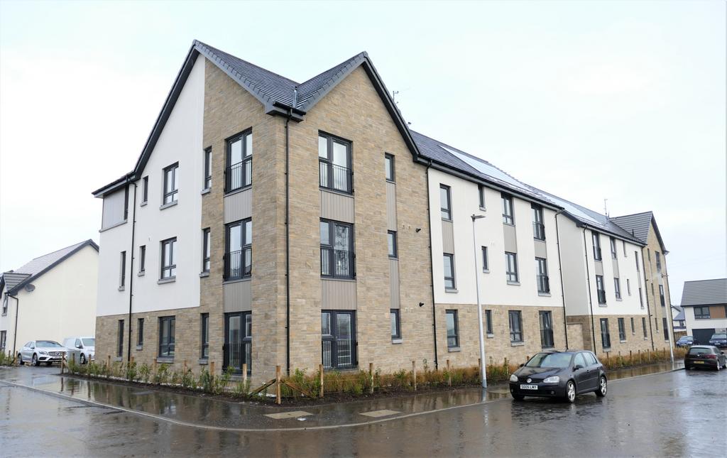 2 Bed Unfurnished Flat