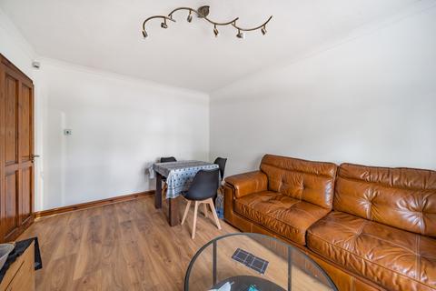 2 bedroom maisonette for sale, Townsend Court, Kingsbury NW9