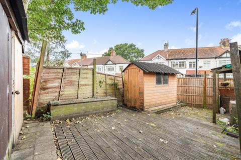 2 bedroom maisonette for sale, Townsend Court, Kingsbury NW9