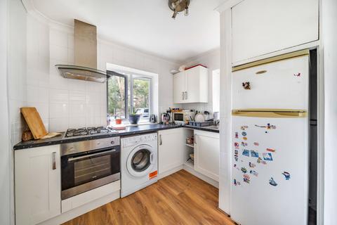 2 bedroom maisonette for sale, Townsend Court, Kingsbury NW9