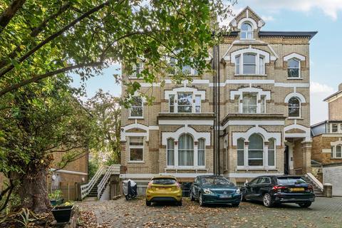 2 bedroom flat for sale, Hornsey Lane, London, N6