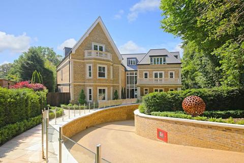 undefined, Camlet Way, Hadley Wood