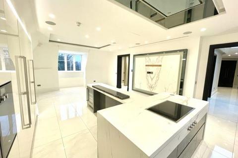 undefined, Camlet Way, Hadley Wood