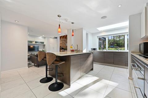 5 bedroom detached house for sale, Westbury Road, Northwood HA6 3BY