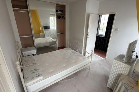 undefined, Flat 10 Wavertree Court, Streatham Hill, Streatham, London, SW2 4TL