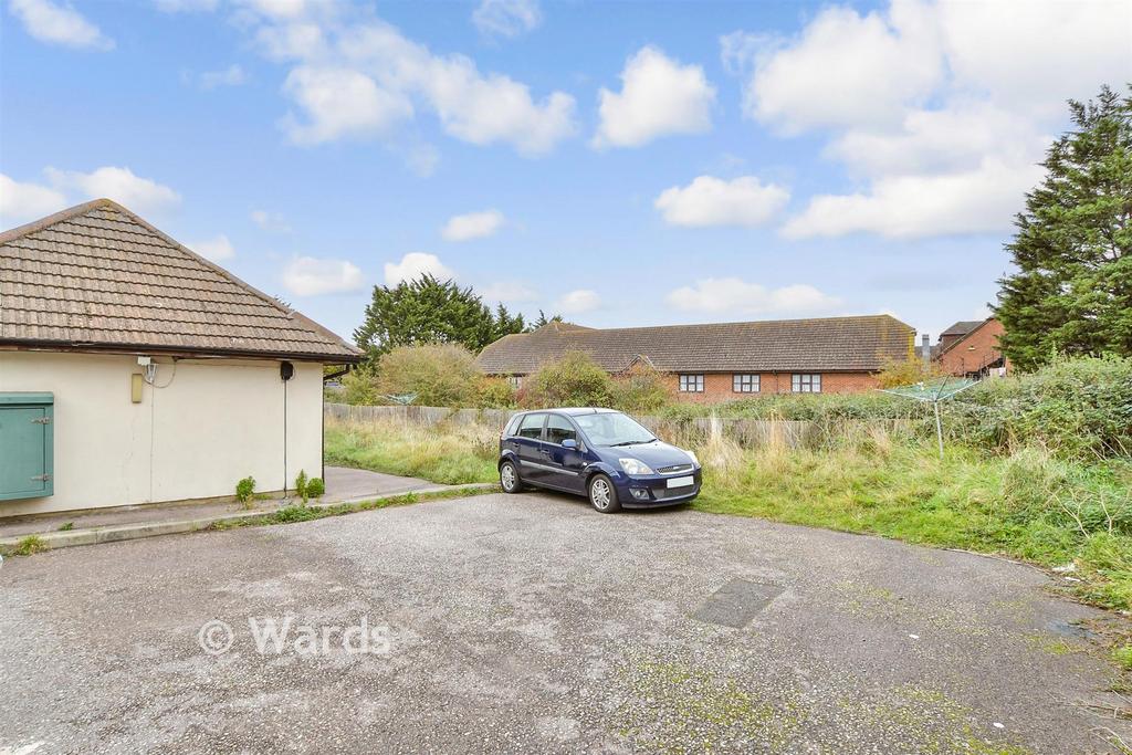 Driveway/Parking