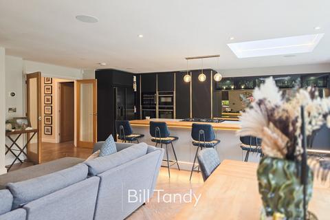 4 bedroom detached house for sale, Victoria Gardens, Lichfield, WS13