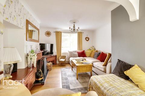 3 bedroom semi-detached house for sale, West End, Norwich