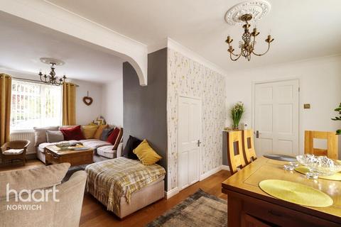 3 bedroom semi-detached house for sale, West End, Norwich