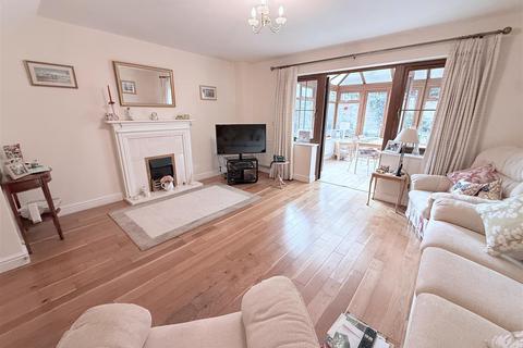 undefined, Derry Lane, Bingham