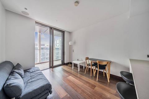 Kings Gate Walk, Victoria, London, SW1E