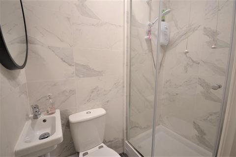 5 bedroom terraced house to rent, Wadbrough Road, Sheffield