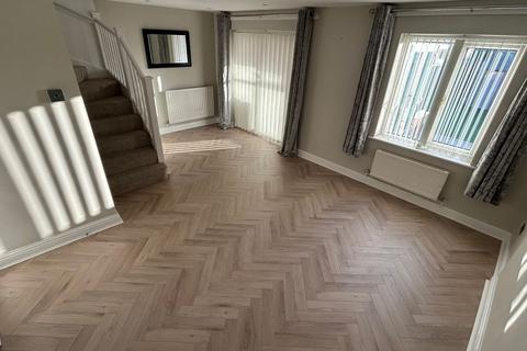 3 bedroom semi-detached house to rent, Hodson Way, Cannock, WS11
