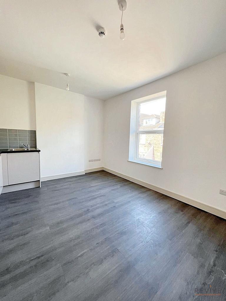 Lounge Kitchen