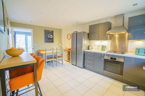 3 bedroom semi-detached house for sale, Northumberland Road, Norlands Green, Widnes