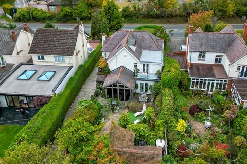 4 bedroom detached house for sale, Birmingham Road, Marlbrook, B61