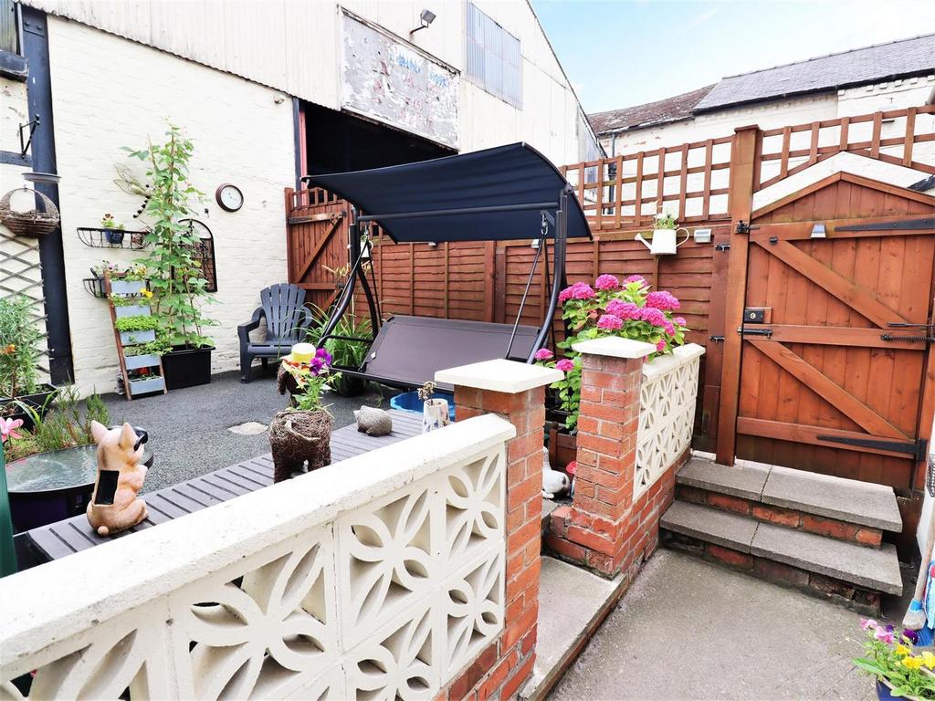 Y8h BJ5 I2 ESRIo RVNrxyi Wfh Qwx0.jpg