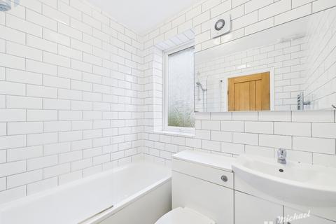 3 bedroom terraced house for sale, Stocklake, Aylesbury