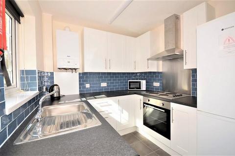 6 bedroom house to rent, Travis Place, Sheffield