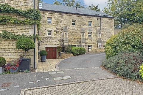 3 bedroom character property for sale, Aldgate Court, Ketton, Stamford
