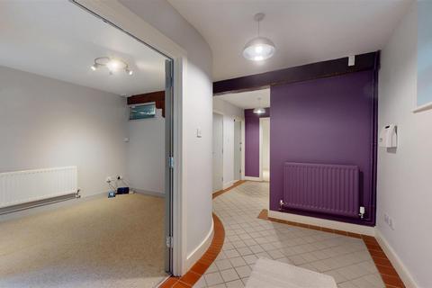 3 bedroom character property for sale, Aldgate Court, Ketton, Stamford