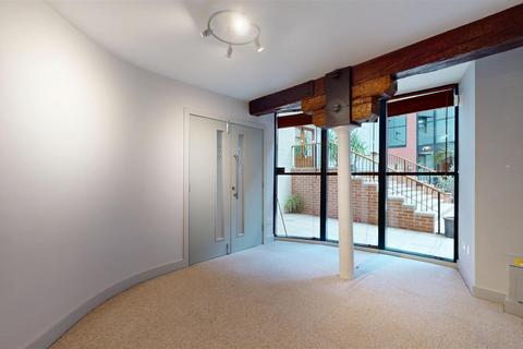 3 bedroom character property for sale, Aldgate Court, Ketton, Stamford