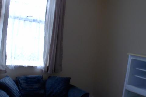 1 bedroom flat to rent, Tara Street, Holyhead, LL65