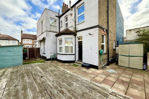 undefined, Ronald Park Avenue, Westcliff-on-Sea, Essex, SS0 9QR