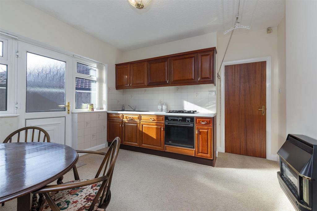 Kitchen 8