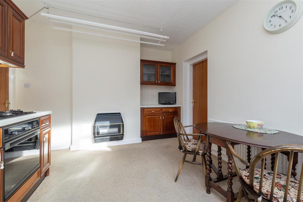 Kitchen 10