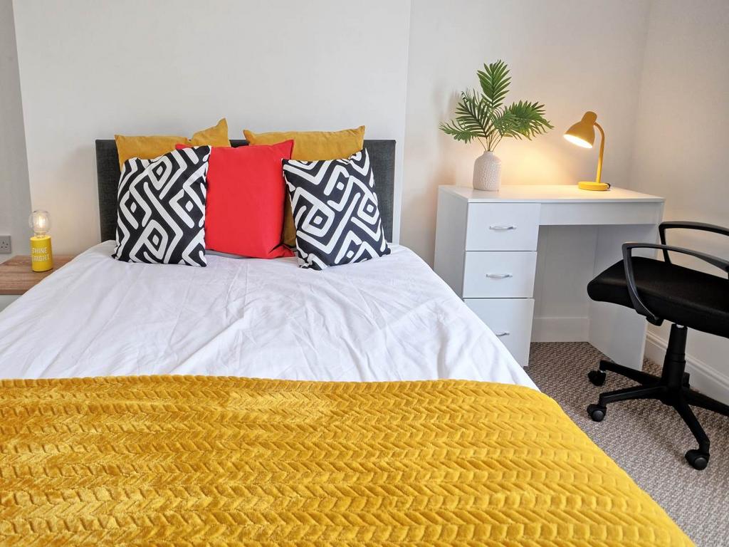 Bedroom 4-2