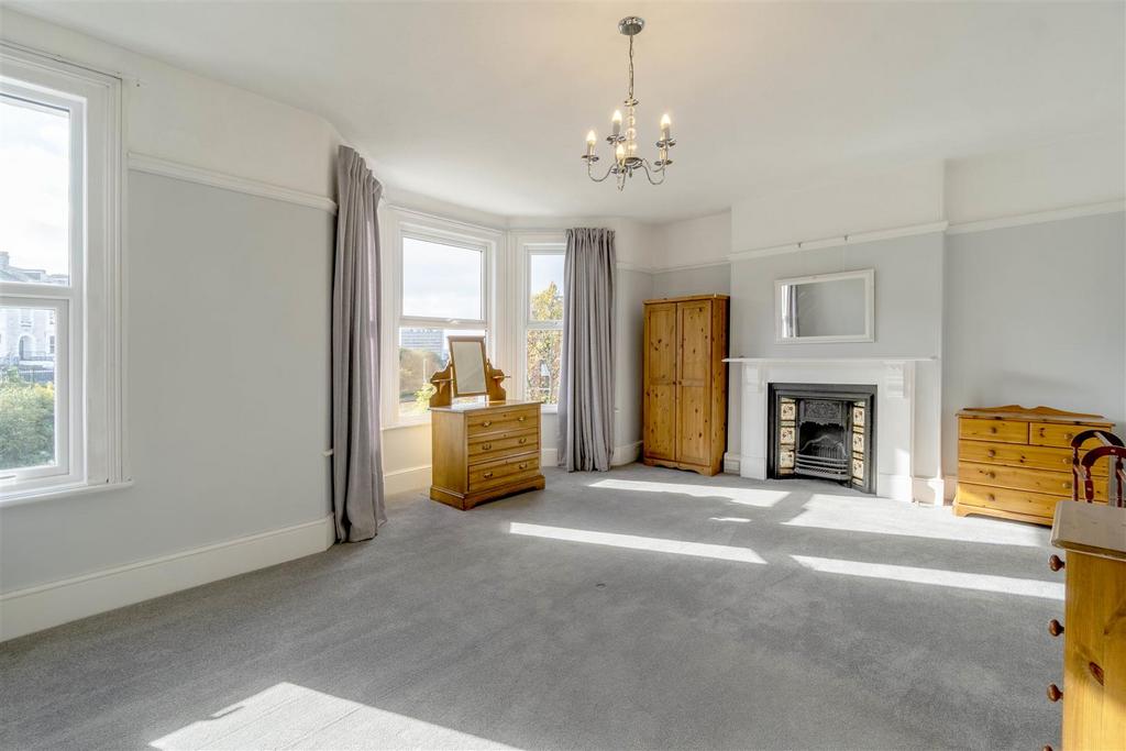 Master Bedroom.jpg