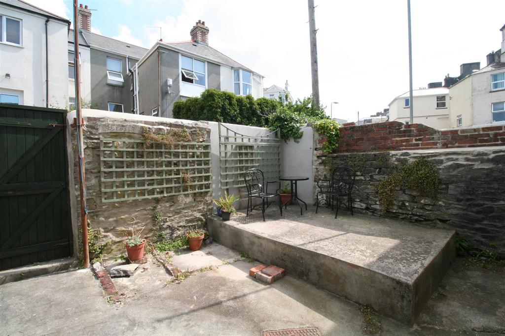 Rear Courtyard