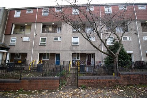 2 bedroom maisonette for sale, Pegasus Close, Highfields