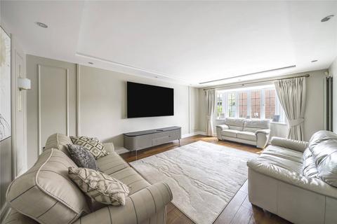 4 bedroom detached house for sale, Willow Close, Surrey KT16