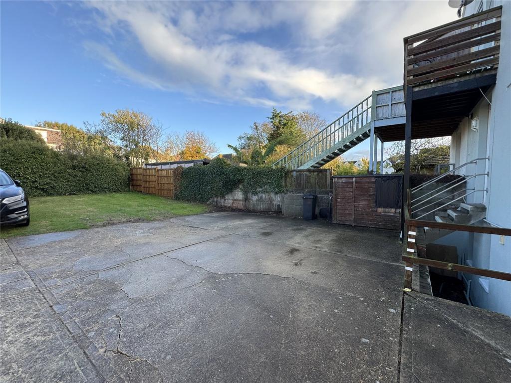 Garden/Parking