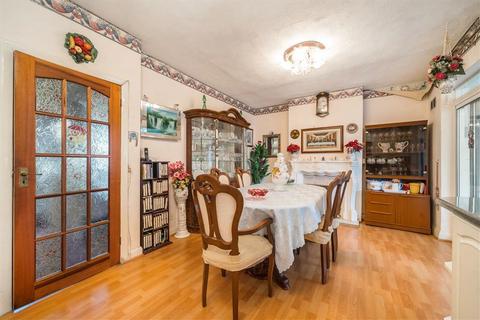 3 bedroom terraced house for sale, Bramdean Crescent, London SE12